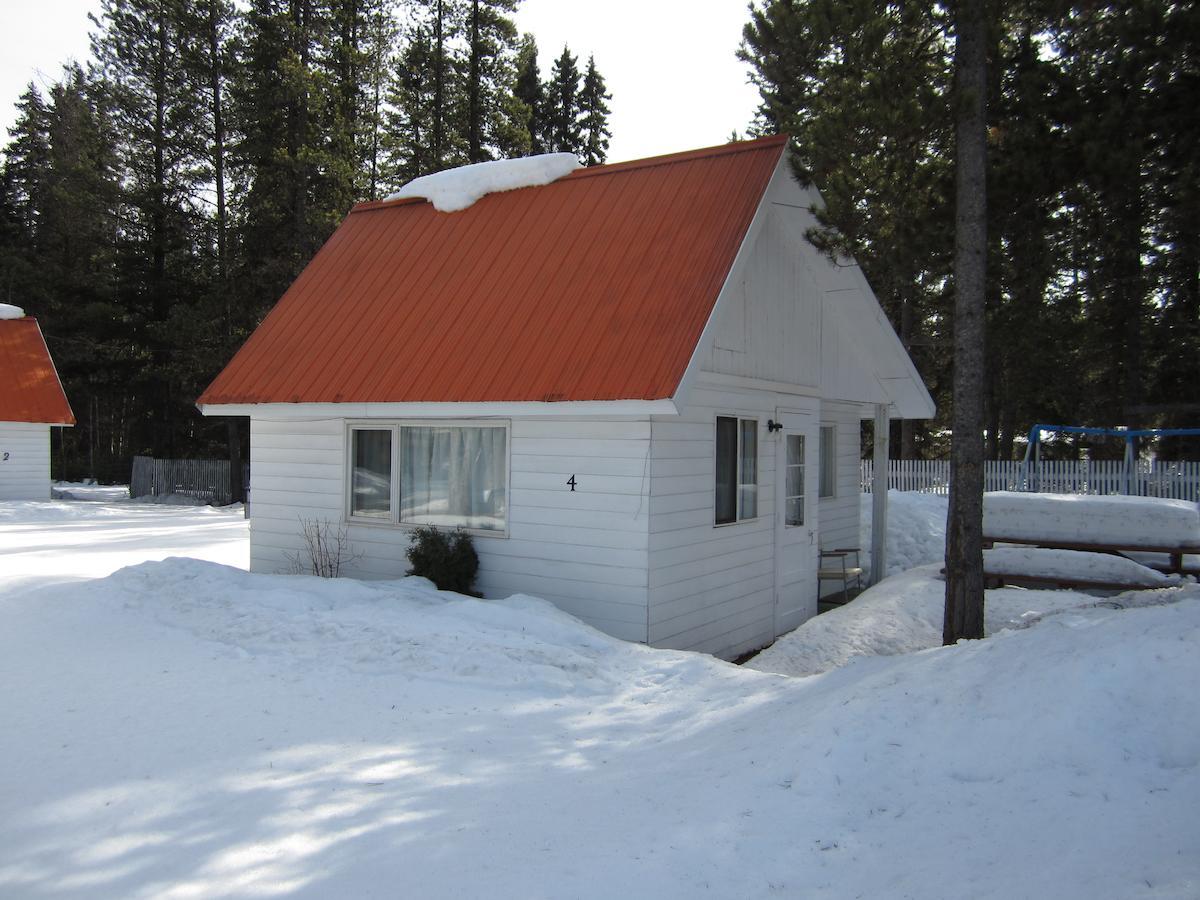 Whispering Pines Motel & Cabins Topley Szoba fotó